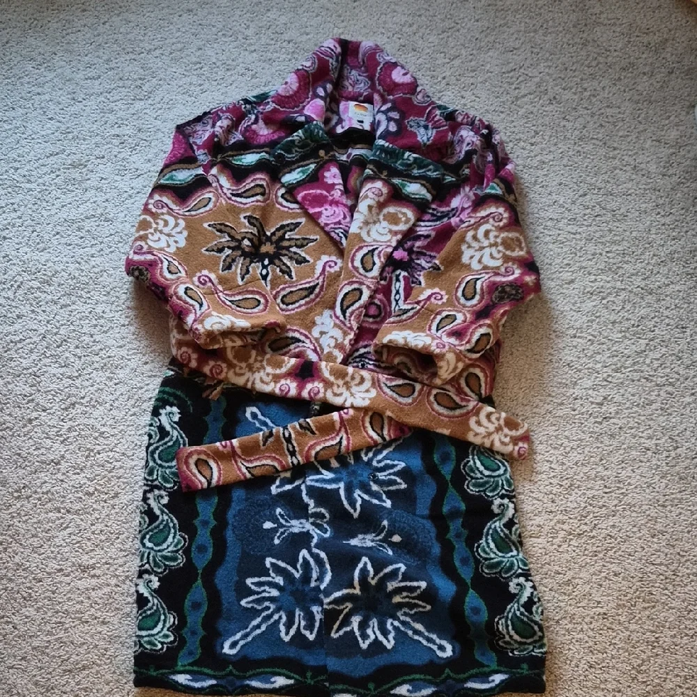 FARM Rio Multicolor Teddy Jacket - Picture 2 of 8